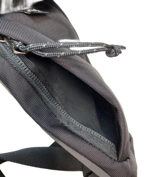 ARC'TERYX（アークテリクス）ARC'TERYX (アークテリクス) ショルダーバッグ ブラックの古着・服飾アイテム