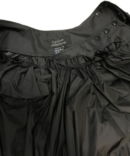 YOHJI YAMAMOTO（ヨウジヤマモト）YOHJI YAMAMOTO (ヨウジヤマモト) Ny TAFFETA PANELED GATHER SKIRT（ナイロン・タフタ・パネルド・ギャザー・スカート） ブラック サイズ:SIZE 1の古着・服飾アイテム
