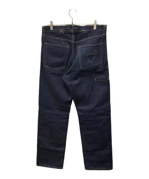 HUMAN MADE（ヒューマンメイド）HUMAN MADE (ヒューマンメイド) ハート刺繍シンチバッグデニムパンツ RELAX DENIM PANTS インディゴ サイズ:81cm (W32)の古着・服飾アイテム