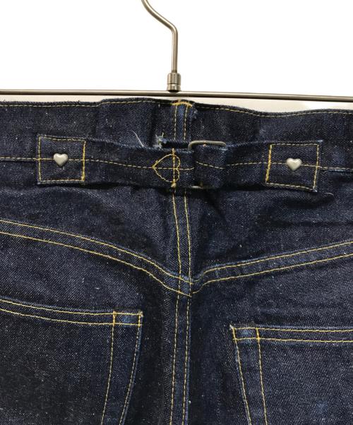 HUMAN MADE（ヒューマンメイド）HUMAN MADE (ヒューマンメイド) ハート刺繍シンチバッグデニムパンツ RELAX DENIM PANTS インディゴ サイズ:81cm (W32)の古着・服飾アイテム