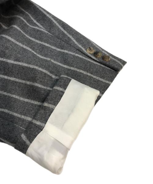 COMME des GARCONS HOMME PLUS（コムデギャルソンオムプリュス）COMME des GARCONS HOMME PLUS (コムデギャルソンオムプリュス) ダブルボタンジャケット 2024AW 理性の解剖学期 グレー×ホワイト サイズ:Mの古着・服飾アイテム