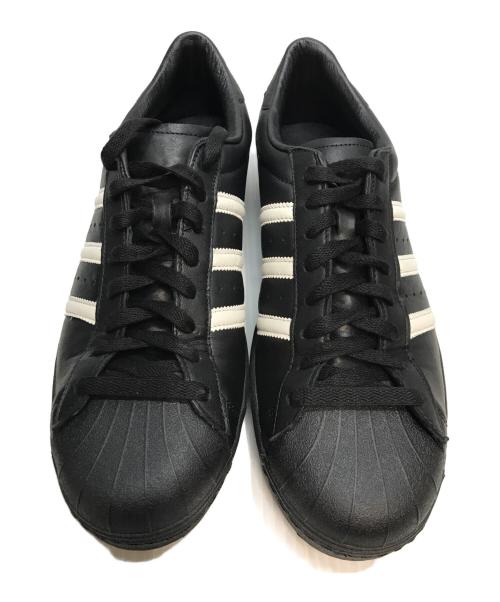 adidas（アディダス）adidas (アディダス) スニーカー ブラック×ホワイト サイズ:SIZE 28.5cmの古着・服飾アイテム