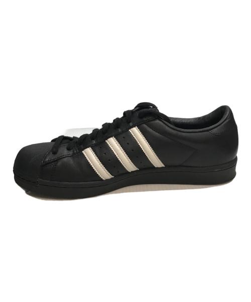 adidas（アディダス）adidas (アディダス) スニーカー ブラック×ホワイト サイズ:SIZE 28.5cmの古着・服飾アイテム