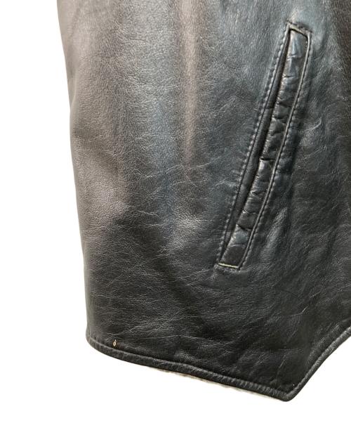 HARLEY-DAVIDSON（ハーレーダビッドソン）HARLEY-DAVIDSON (ハーレーダビッドソン) 裏ボアレザーベスト 70ｓ AMF期 ブラック×ホワイト サイズ:Mの古着・服飾アイテム