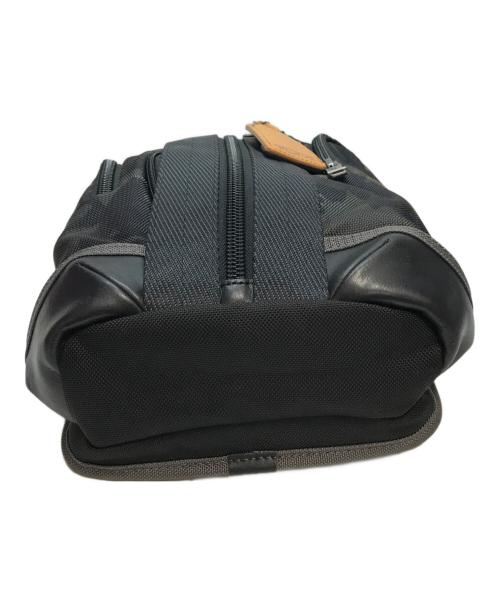 TUMI（トゥミ）TUMI (トゥミ) ワンショルダーバッグ ブラックの古着・服飾アイテム