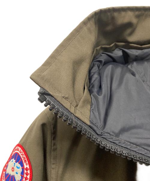 CANADA GOOSE（カナダグース）CANADA GOOSE (カナダグース) LABRADOR BOMBER(ラブラドール ボンバー) カーキ サイズ:Sの古着・服飾アイテム