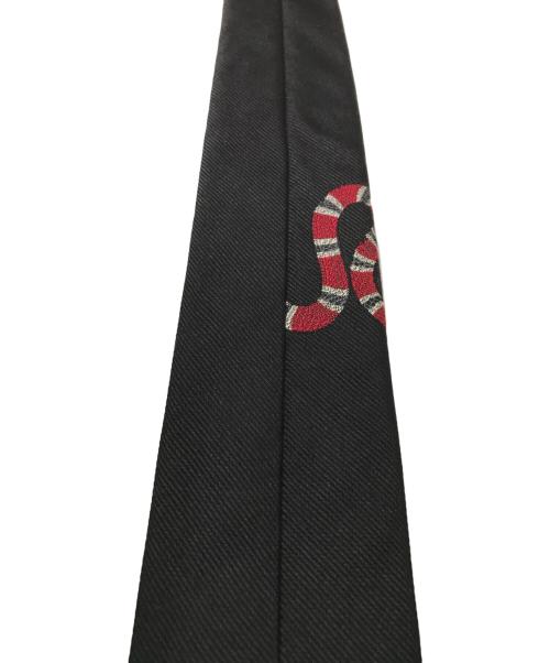 GUCCI（グッチ）GUCCI (グッチ) スネーク刺繍シルクネクタイ ブラック サイズ:なしの古着・服飾アイテム