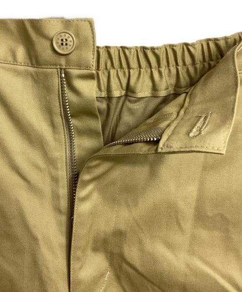 SOFTHYPHEN（ソフトハイフン）SOFTHYPHEN (ソフトハイフン) BACK LAYERED TWILL SHORTS ベージュ サイズ:2の古着・服飾アイテム