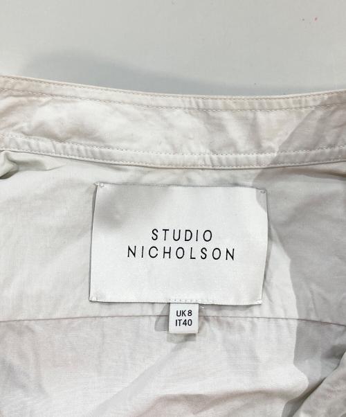 STUDIO NICHOLSON（スタジオ ニコルソン）STUDIO NICHOLSON (スタジオ ニコルソン) BEEK SHIRTS ベージュ サイズ:40の古着・服飾アイテム