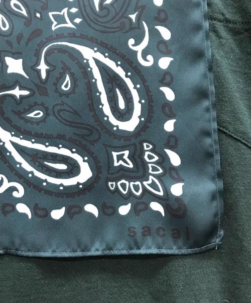 sacai（サカイ）sacai (サカイ) Bandana print T-shirt グリーン サイズ:2の古着・服飾アイテム