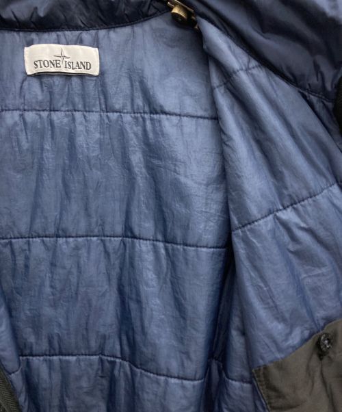 STONE ISLAND（ストーンアイランド）STONE ISLAND (ストーンアイランド) ガーメントダイナイロンプリマロフトスタンドカラーブルゾン ネイビー サイズ:XLの古着・服飾アイテム
