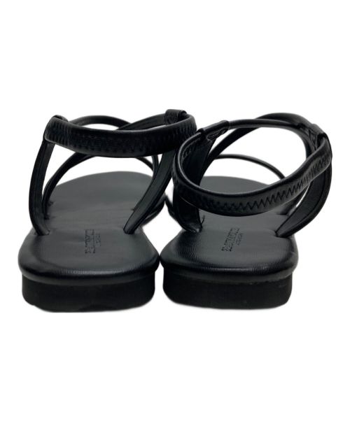 BEAUTY&YOUTH UNITED ARROWS（ビューティーアンドユースユナイテッドアローズ）BEAUTY&YOUTH UNITED ARROWS (ビューティーアンドユースユナイテッドアローズ) ストラップフラットサンダル ブラック サイズ:36の古着・服飾アイテム