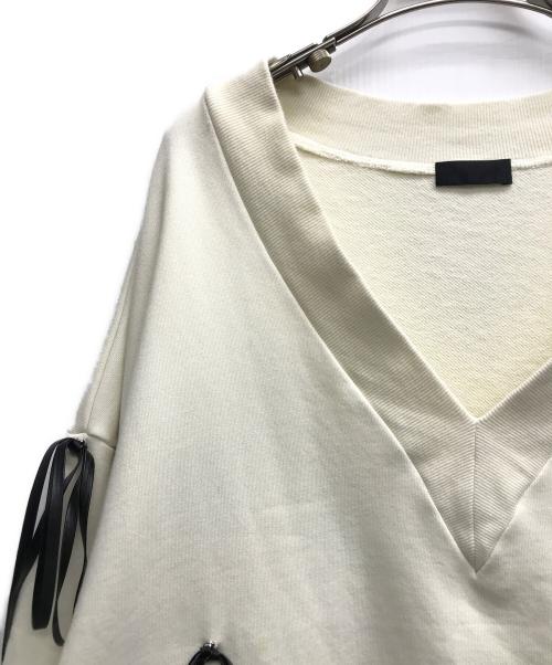 FICTION TOKYO（フィクショントーキョー）FICTION TOKYO (フィクショントーキョー) Vネックリボンスウェット アイボリー サイズ:記載無しの古着・服飾アイテム