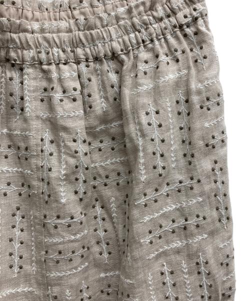 TSUHARU by samansa Mos2（ツハル バイ サマンサモスモス）TSUHARU by samansa Mos2 (ツハル バイ サマンサモスモス) 枝柄総刺繍タイトスカート ベージュ サイズ:Fの古着・服飾アイテム