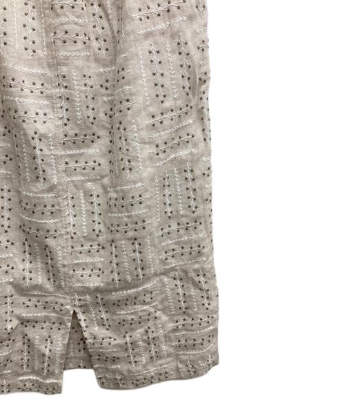 TSUHARU by samansa Mos2（ツハル バイ サマンサモスモス）TSUHARU by samansa Mos2 (ツハル バイ サマンサモスモス) 枝柄総刺繍タイトスカート ベージュ サイズ:Fの古着・服飾アイテム