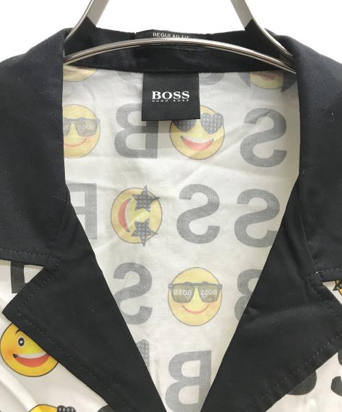 BOSS HUGO BOSS（ボス ヒューゴボス）BOSS HUGO BOSS (ボス ヒューゴボス) 総柄オープンカラーシャツ ホワイト×ブラック サイズ:Mの古着・服飾アイテム