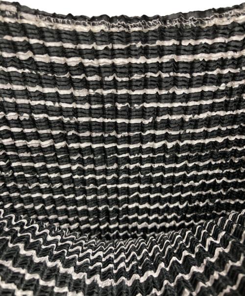 SPECCHIO（スペッチオ）SPECCHIO (スペッチオ) シャトルプリーツカットソー ブラック サイズ:40の古着・服飾アイテム