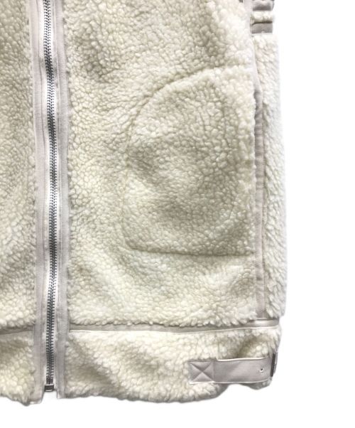 KURO（クロ）KURO (クロ) Boa B3 vest アイボリーの古着・服飾アイテム