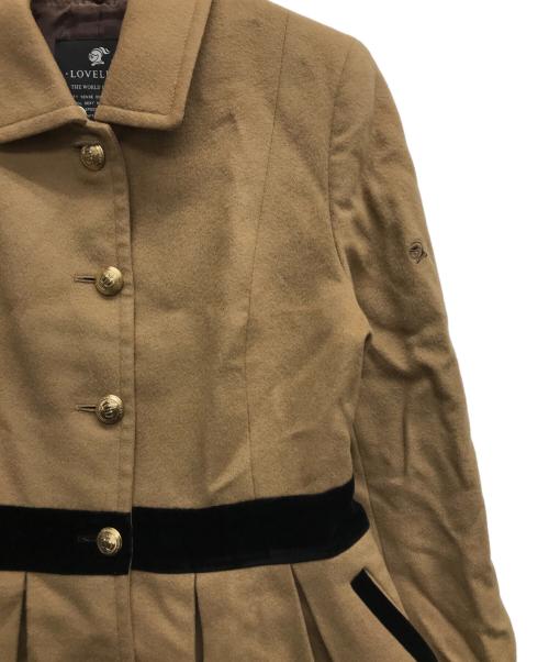 LOVELESS（ラブレス）LOVELESS (ラブレス) ファー衿ベロアテーププリーツカシミヤ混ドレスコート キャメル サイズ:36の古着・服飾アイテム