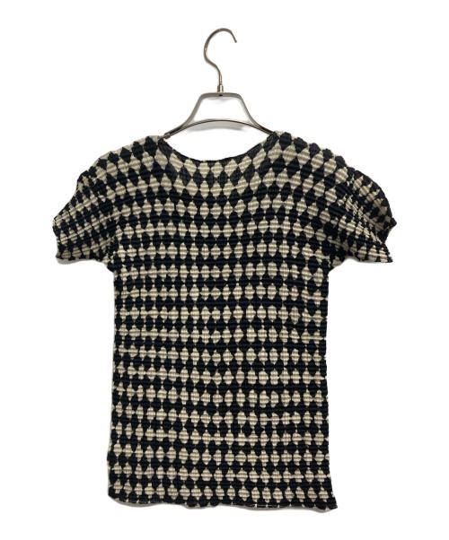 ISSEY MIYAKE（イッセイミヤケ）ISSEY MIYAKE (イッセイミヤケ) 総柄プリーツカットソー ホワイト×ブラック サイズ:Lの古着・服飾アイテム