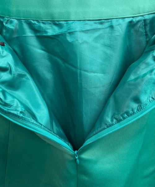 KUMIKYOKU（クミキョク）KUMIKYOKU (クミキョク) GEMINIサテン スカート / ジェミニ グリーン サイズ:3の古着・服飾アイテム