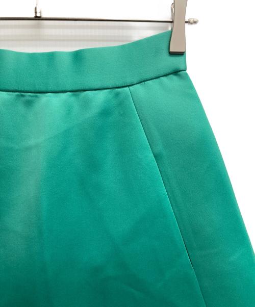 KUMIKYOKU（クミキョク）KUMIKYOKU (クミキョク) GEMINIサテン スカート / ジェミニ グリーン サイズ:3の古着・服飾アイテム