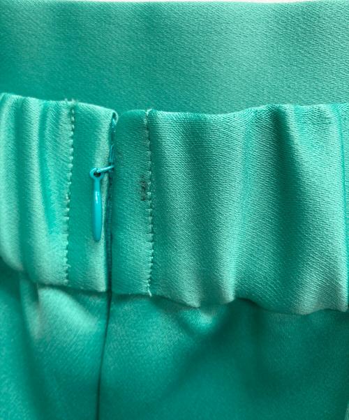 KUMIKYOKU（クミキョク）KUMIKYOKU (クミキョク) GEMINIサテン スカート / ジェミニ グリーン サイズ:3の古着・服飾アイテム