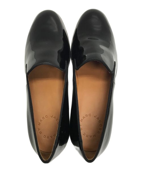 Marc by Marc Jacobs（マークバイマークジェイコブス）Marc by Marc Jacobs (マークバイマークジェイコブス) エナメルレザースリッポン ブラック サイズ:351/2の古着・服飾アイテム