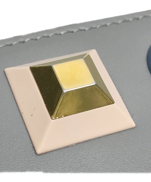 FENDI（フェンディ）FENDI (フェンディ) プレキシガラススタッズウォレット グレーの古着・服飾アイテム