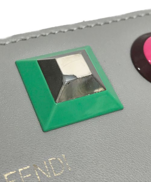 FENDI（フェンディ）FENDI (フェンディ) プレキシガラススタッズウォレット グレーの古着・服飾アイテム