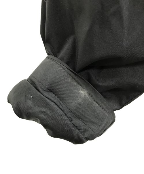 US ARMY（ユーエスアーミー）US ARMY (ユーエスアーミー) ECWCS GEN3 LEVEL7 JACKET ブラック サイズ:SMALL REGULARの古着・服飾アイテム