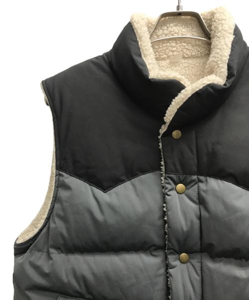 Patagonia（パタゴニア）Patagonia (パタゴニア) Reversible Bivy Down Vest(リバーシブルビビーダウンベスト) グレー サイズ:Mの古着・服飾アイテム