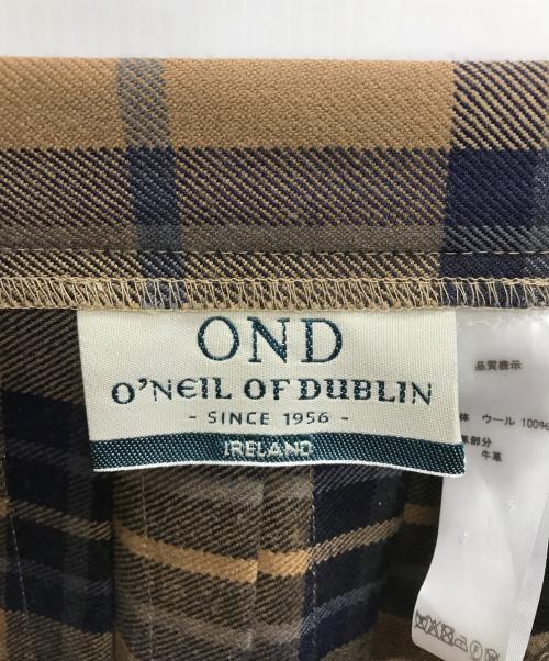 O'NEIL OF DUBLIN（オニールオブダブリン）O'NEIL OF DUBLIN (オニールオブダブリン) BEAMS (ビームス) CLASSIC REGLAR キルトスカート ブラウン サイズ:38の古着・服飾アイテム