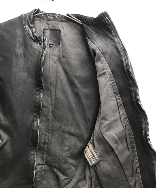 ISAMU KATAYAMA BACKLASH（イサムカタヤマ・バックラッシュ）ISAMU KATAYAMA BACKLASH (イサムカタヤマ・バックラッシュ) インドカーフタンニン製品染め シングルライダース ブラック サイズ:2の古着・服飾アイテム