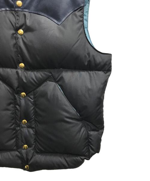 Rocky Mountain FeatherBed（ロッキーマウンテンフェザーベッド）Rocky Mountain FeatherBed (ロッキーマウンテンフェザーベッド) WAREHOUSE (ウエアハウス) WH DOWN VEST(WHダウンベスト) ブラック×ネイビー サイズ:38の古着・服飾アイテム