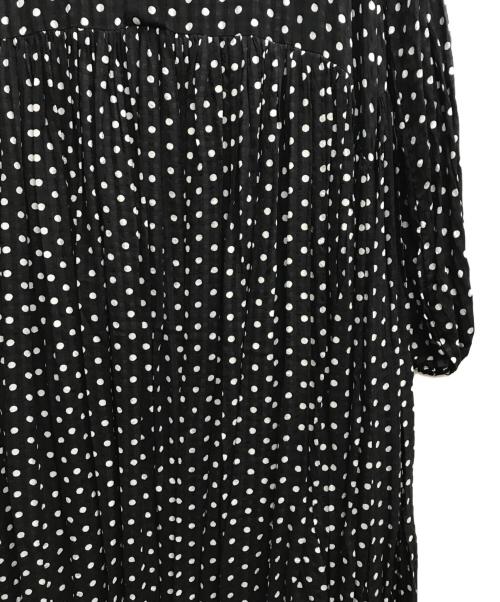 BEARDSLEY（ビアズリー）BEARDSLEY (ビアズリー) ドットギャザーワンピース ホワイト×ブラック サイズ:1 未使用品の古着・服飾アイテム