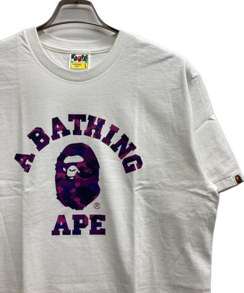 A BATHING APE（ア ベイシング エイプ）A BATHING APE (ア ベイシング エイプ) Colour Camo College TEE ホワイト サイズ:Lの古着・服飾アイテム