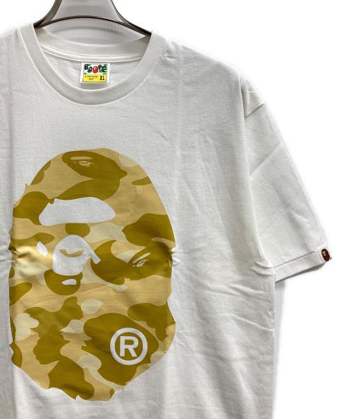 A BATHING APE（ア ベイシング エイプ）A BATHING APE (ア ベイシング エイプ) COLOR CAMO BIG APE HEAD TEE ホワイト サイズ:XLの古着・服飾アイテム