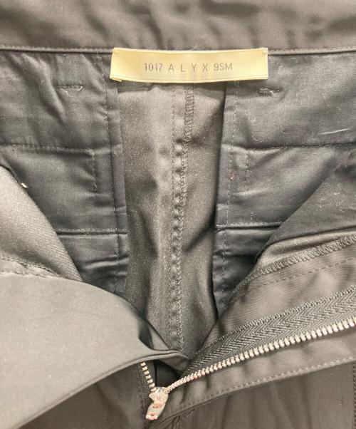 1017 ALYX 9SM（テンセブンティーン アリクス ナインエスエム）1017 ALYX 9SM (アリクス) カーゴパンツ ブラック サイズ:44の古着・服飾アイテム