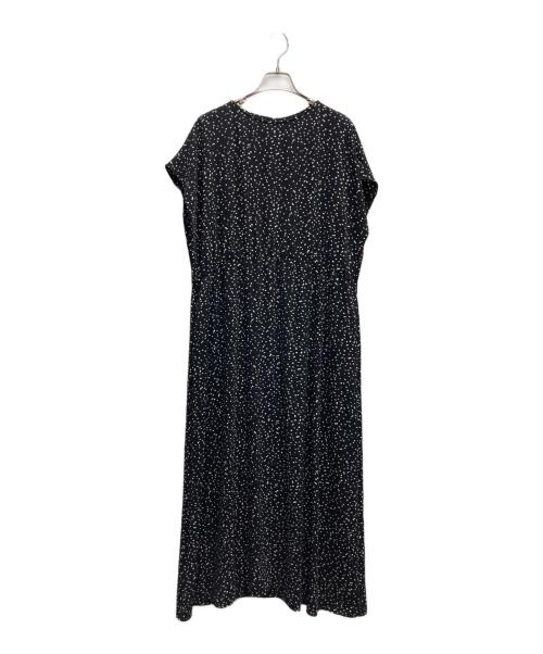 E by eclat（イーバイエクラ）E by eclat (イーバイエクラ) ランダムドットワンピース ブラック サイズ:40の古着・服飾アイテム