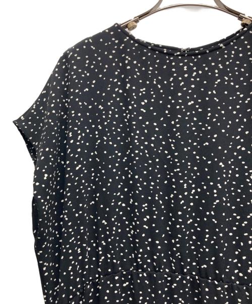 E by eclat（イーバイエクラ）E by eclat (イーバイエクラ) ランダムドットワンピース ブラック サイズ:40の古着・服飾アイテム