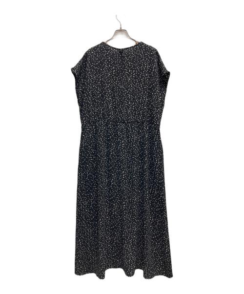 E by eclat（イーバイエクラ）E by eclat (イーバイエクラ) ランダムドットワンピース ブラック サイズ:40の古着・服飾アイテム