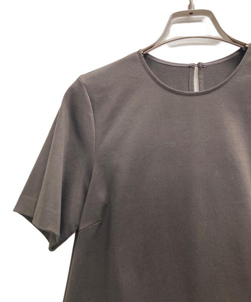 R（アール）R (アール) プレミアムコットンジャージー ペプラムカットソー ブラウン サイズ:32の古着・服飾アイテム