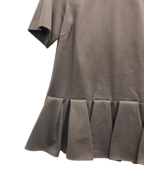 R（アール）R (アール) プレミアムコットンジャージー ペプラムカットソー ブラウン サイズ:32の古着・服飾アイテム