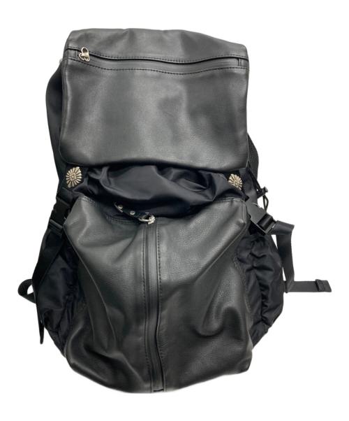 ear PAPILLONNER（イアパピヨネ）ear PAPILLONNER (イアパピヨネ) BURLAP OUTFITTER (バーラップアウトフィッター) メタルパーツリュック ブラックの古着・服飾アイテム