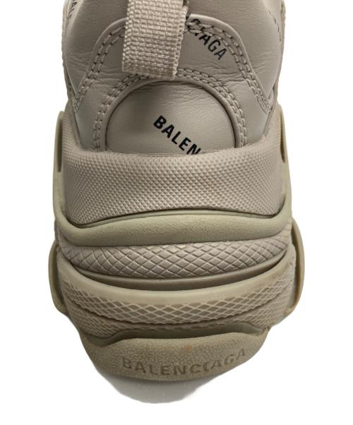 BALENCIAGA（バレンシアガ）BALENCIAGA (バレンシアガ) Triple S オールオーバー ロゴ グレー サイズ:24cmの古着・服飾アイテム