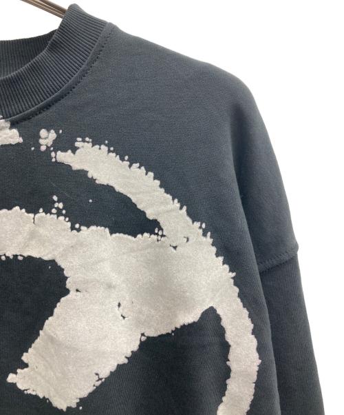 DIESEL（ディーゼル）DIESEL (ディーゼル) フロッキーオーバルD クルーネック トレーナー ブラック サイズ:Mの古着・服飾アイテム