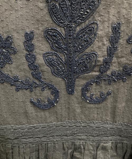 TSUHARU by samansa Mos2（ツハル バイ サマンサモスモス）TSUHARU by samansa Mos2 (ツハル バイ サマンサモスモス) 綿ドビーコード刺繍ワンピース ネイビー サイズ:Fの古着・服飾アイテム