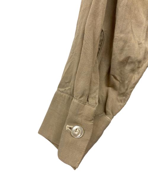 Carlos Ricardo（カルロス）Carlos Ricardo (カルロス) シャツ ベージュ サイズ:Sの古着・服飾アイテム