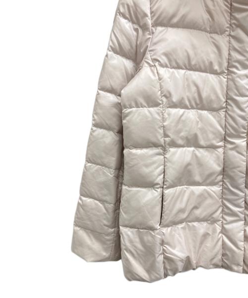 23区（ニジュウサンク）23区 (ニジュウサンク) ダウンジャケット ベージュ サイズ:38の古着・服飾アイテム